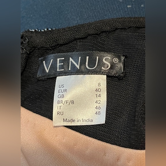 Venus Sequin Keyhole Top - Picture 4 of 4